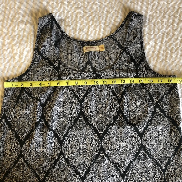 Filigree Tank - Picture 4 of 5